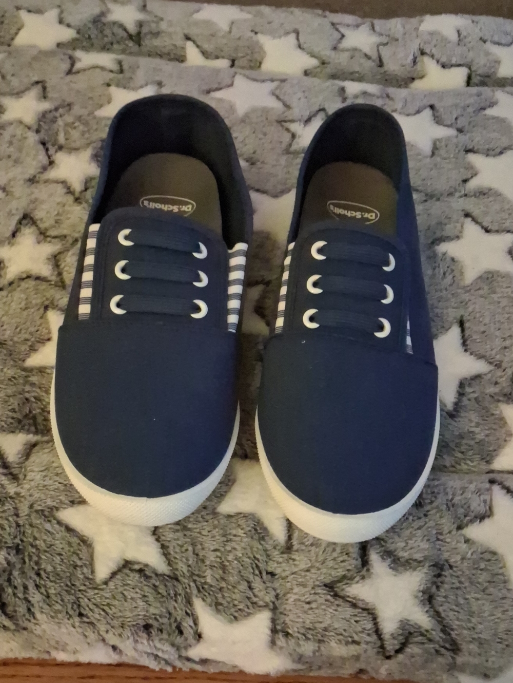 Dr. Scholl's Navy Blue Slip-On Woman's Sneakers with Striped Side Detail Sz 9